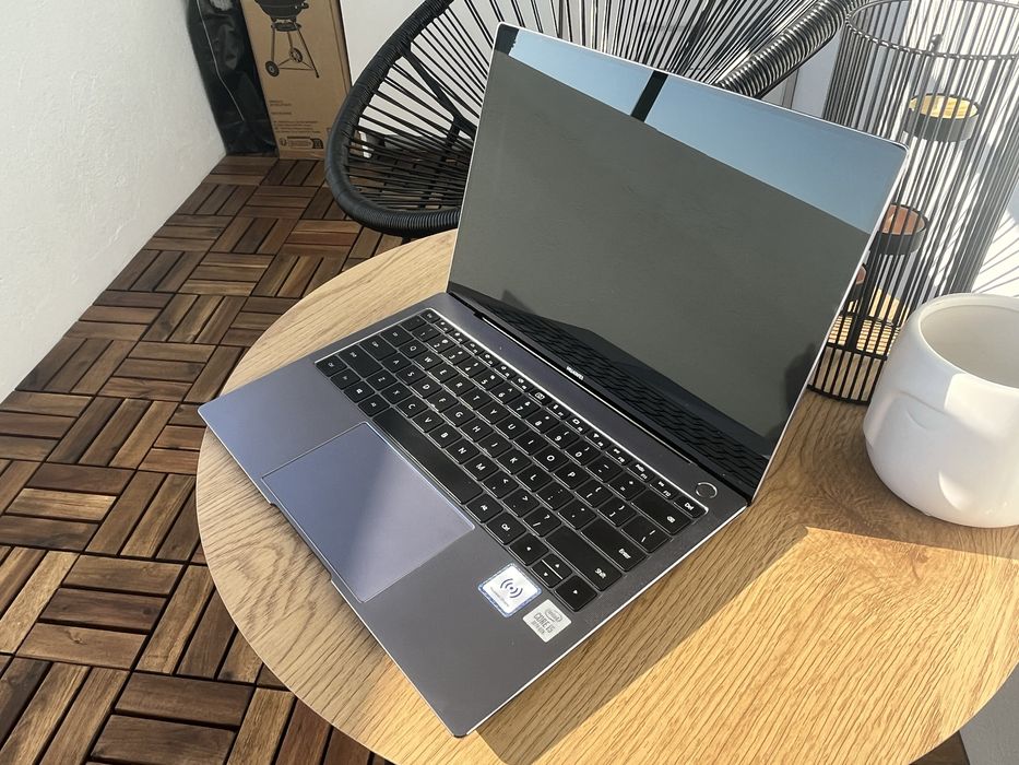 Laptop ULTRABOOK in GARANTIE, in stare perfecta