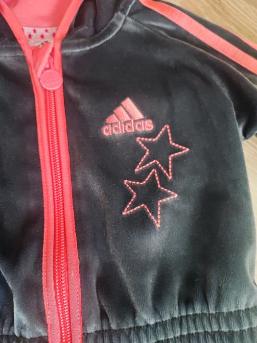 Детски екип Adidas 6-9м.