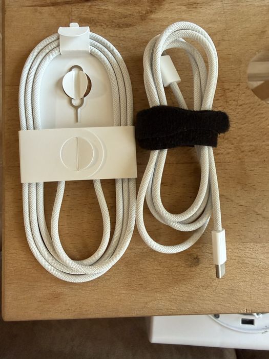 Опигинални кабели apple + игла