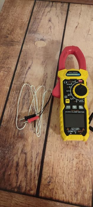 Clema ampermetrica și multimetru digital