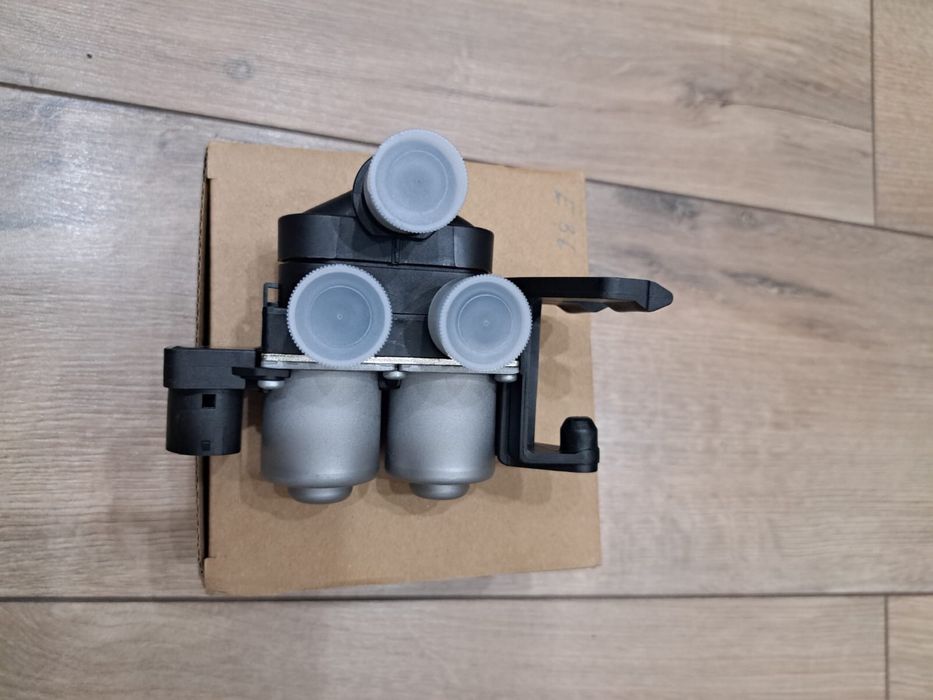 Клапан печки Бмв Е36 новые