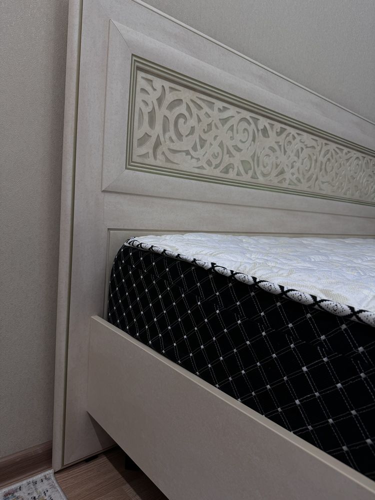 Продам кровать Александрия(новая)с матрасом
