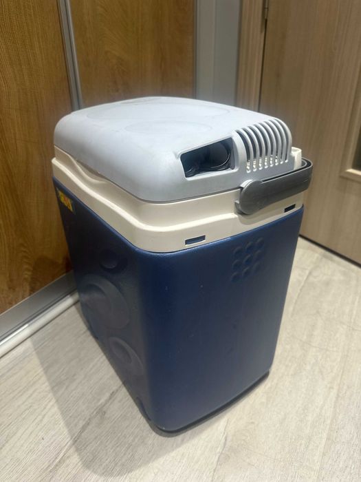 Хладилнa чанта  - , 30л, 12V-220V студено