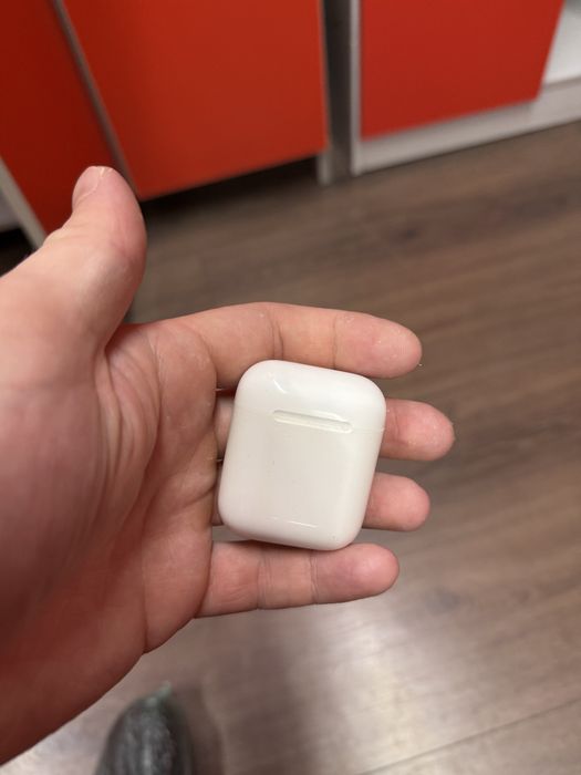 Air pods 2 (оригинал с коробкой)