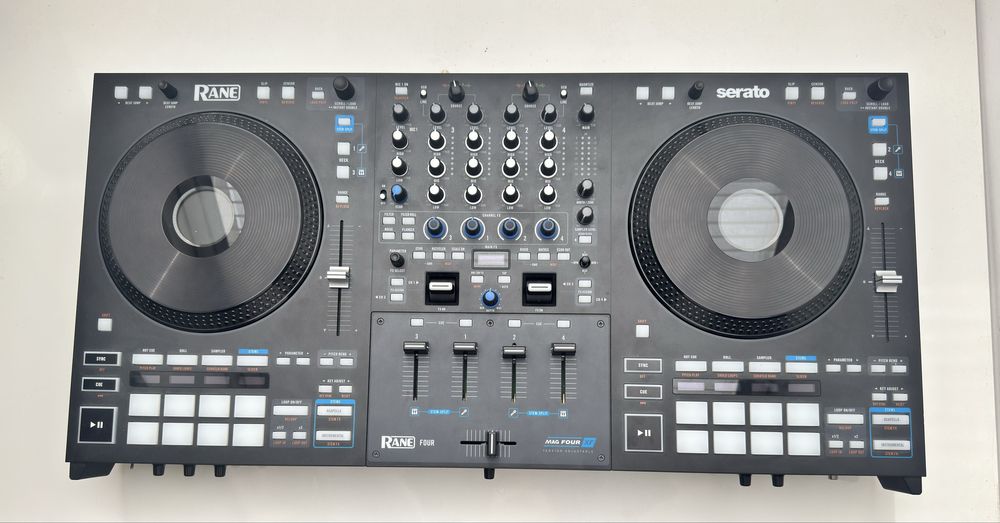 DJ миксер Rane FOUR