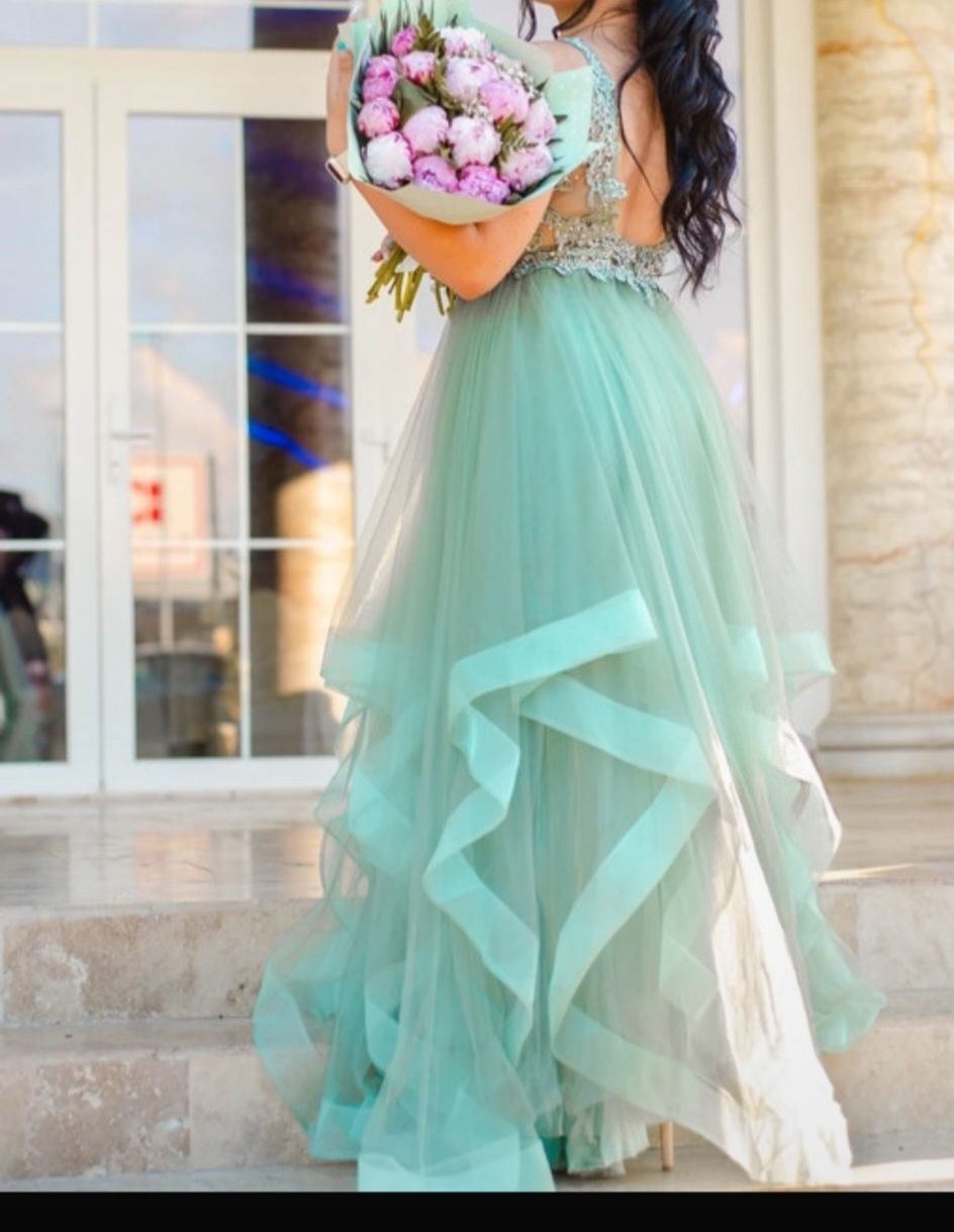 Vand rochie ocazie- marime M