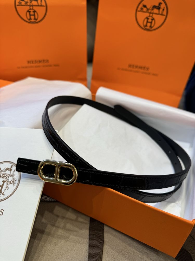 Колани Hermes, Dior, Chanel