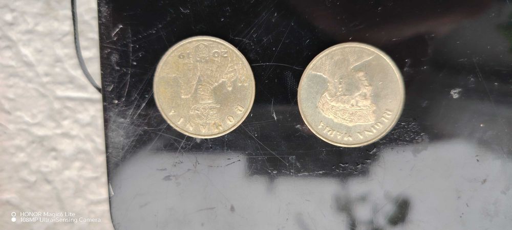 Monede vechi de colecție