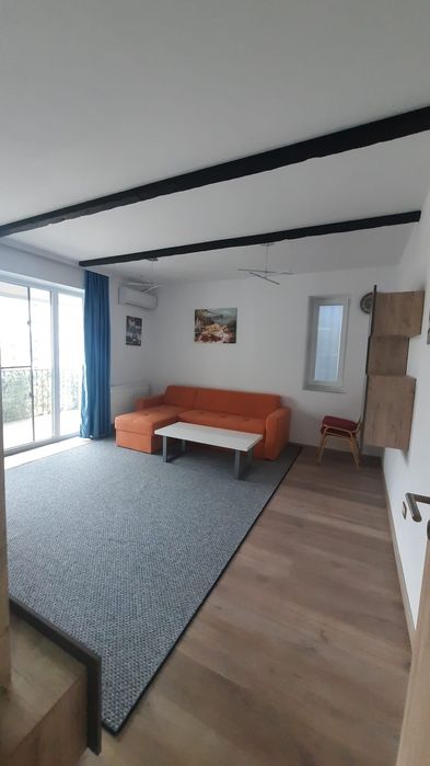 Apartament Kasper  Coresi Mall,3 camere,2 bai,parcare