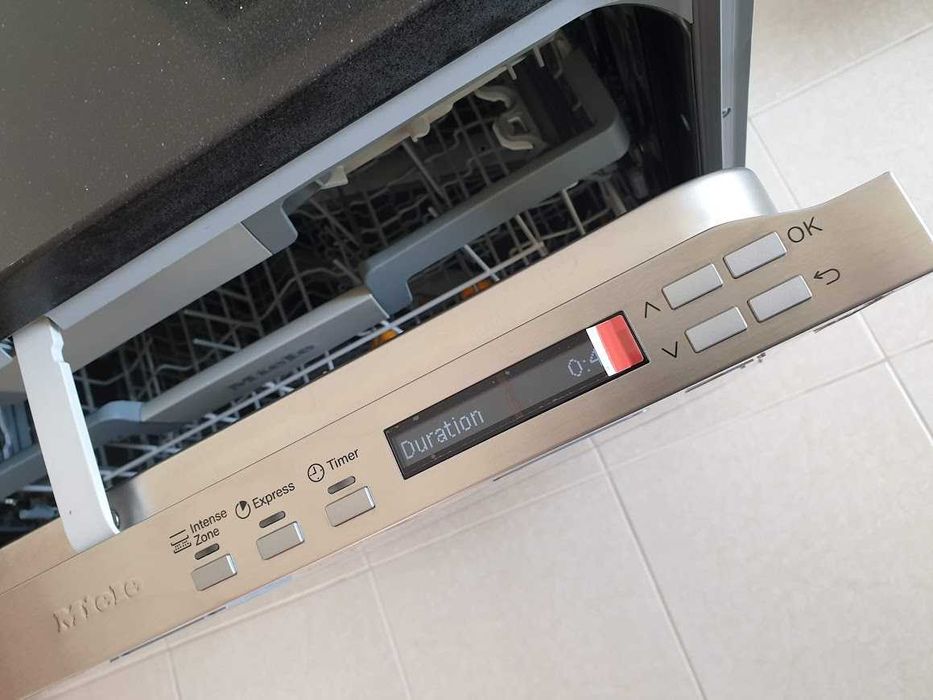 XXL Съдомиялна Miele - Auto Open - 14 Комплекта - Пълно Вграждане 60см