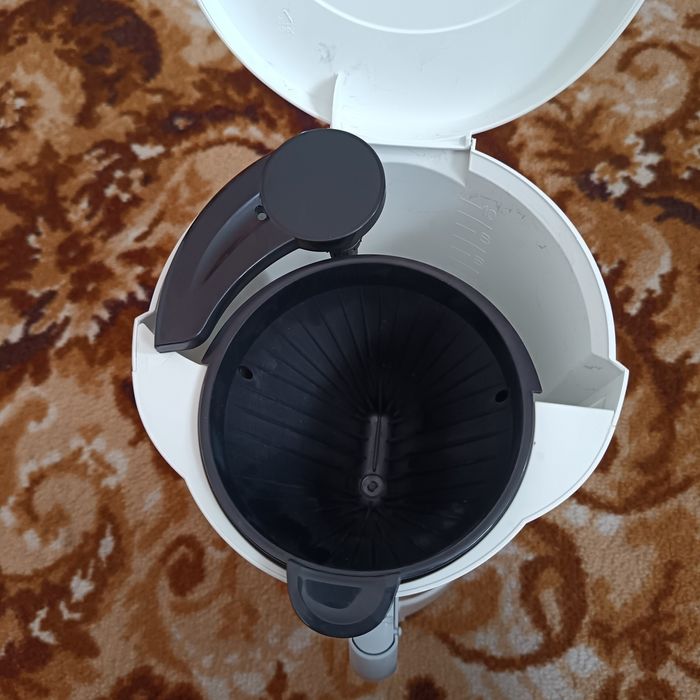 Шварц кафемашина Bosch чисто нова