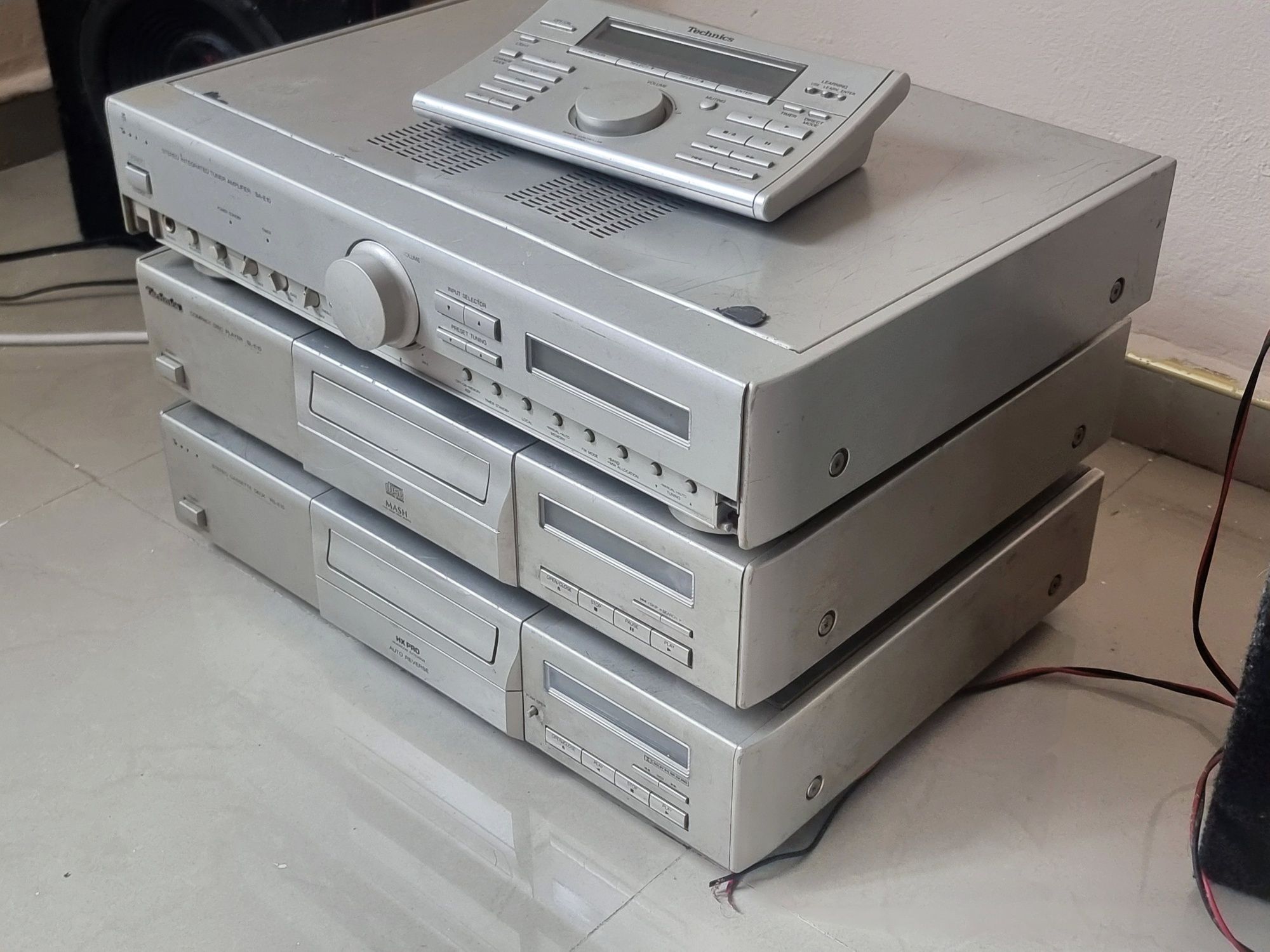 Hi-Fi усилвател Technics SA-E10 + CD плеър и дек