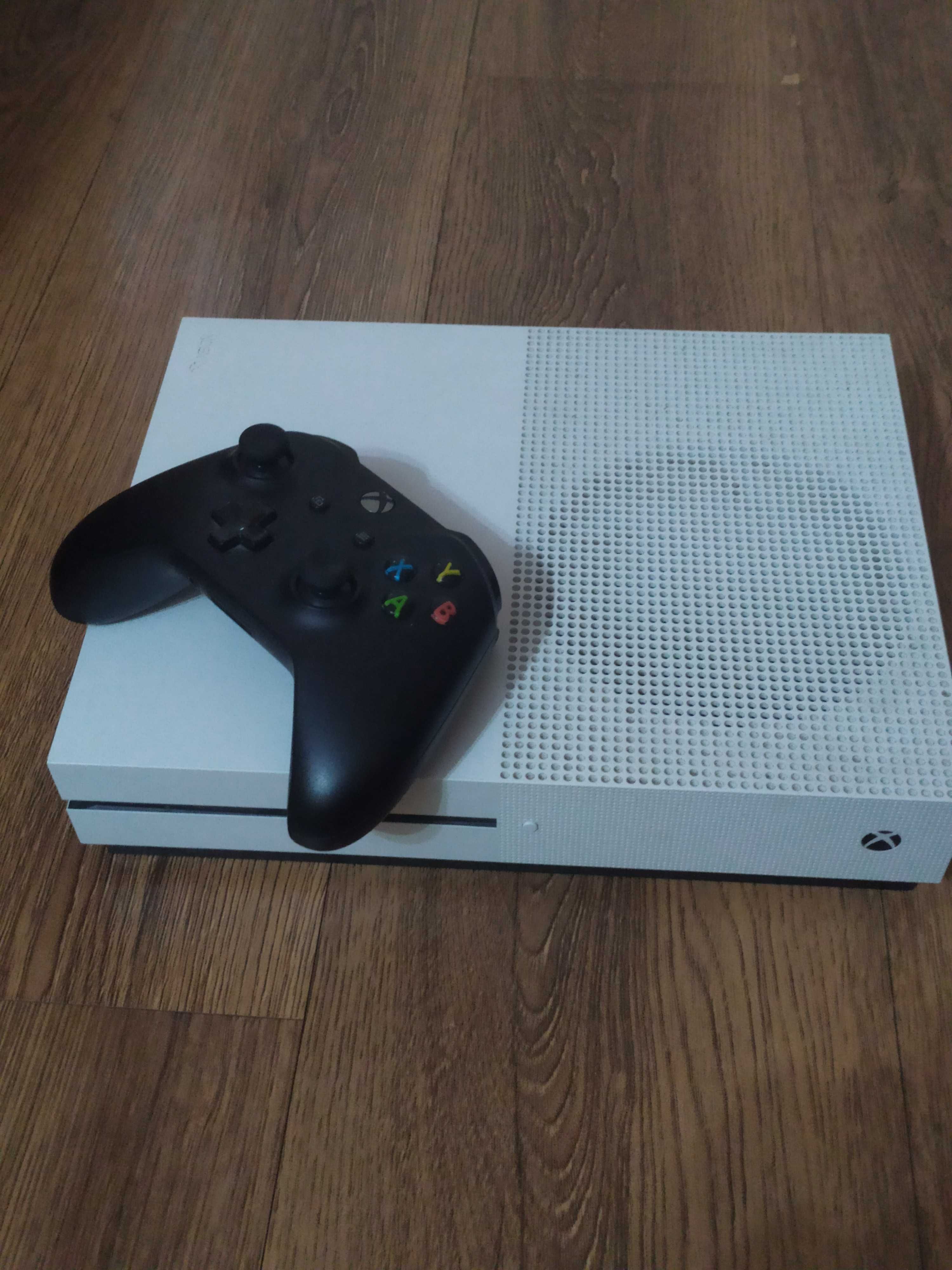 Xbox One S 500GB--o maneta