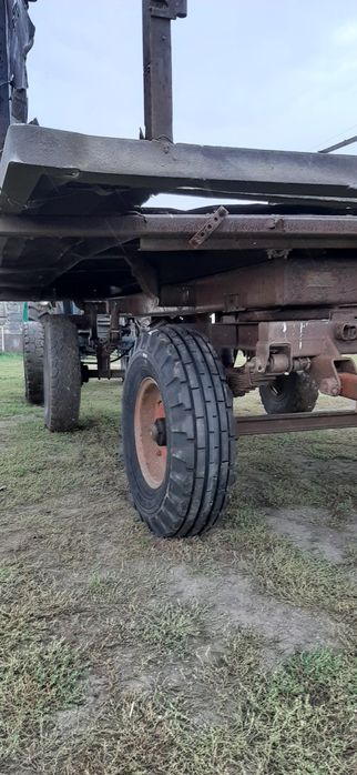 Продам прицеп тракторный птс 4 сеновозка рулоновозка