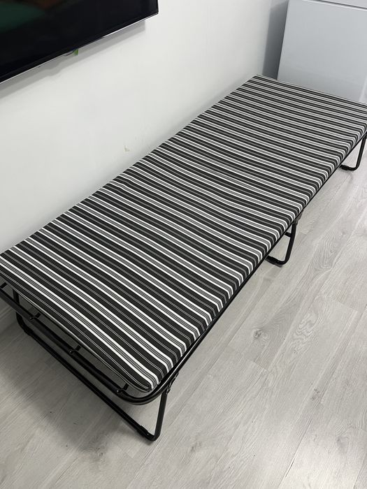 продам кушетку в хорошем состояний