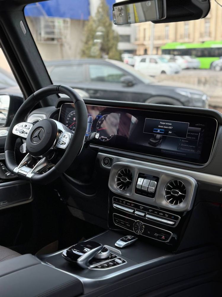 Mersedes Benz G63 AMG