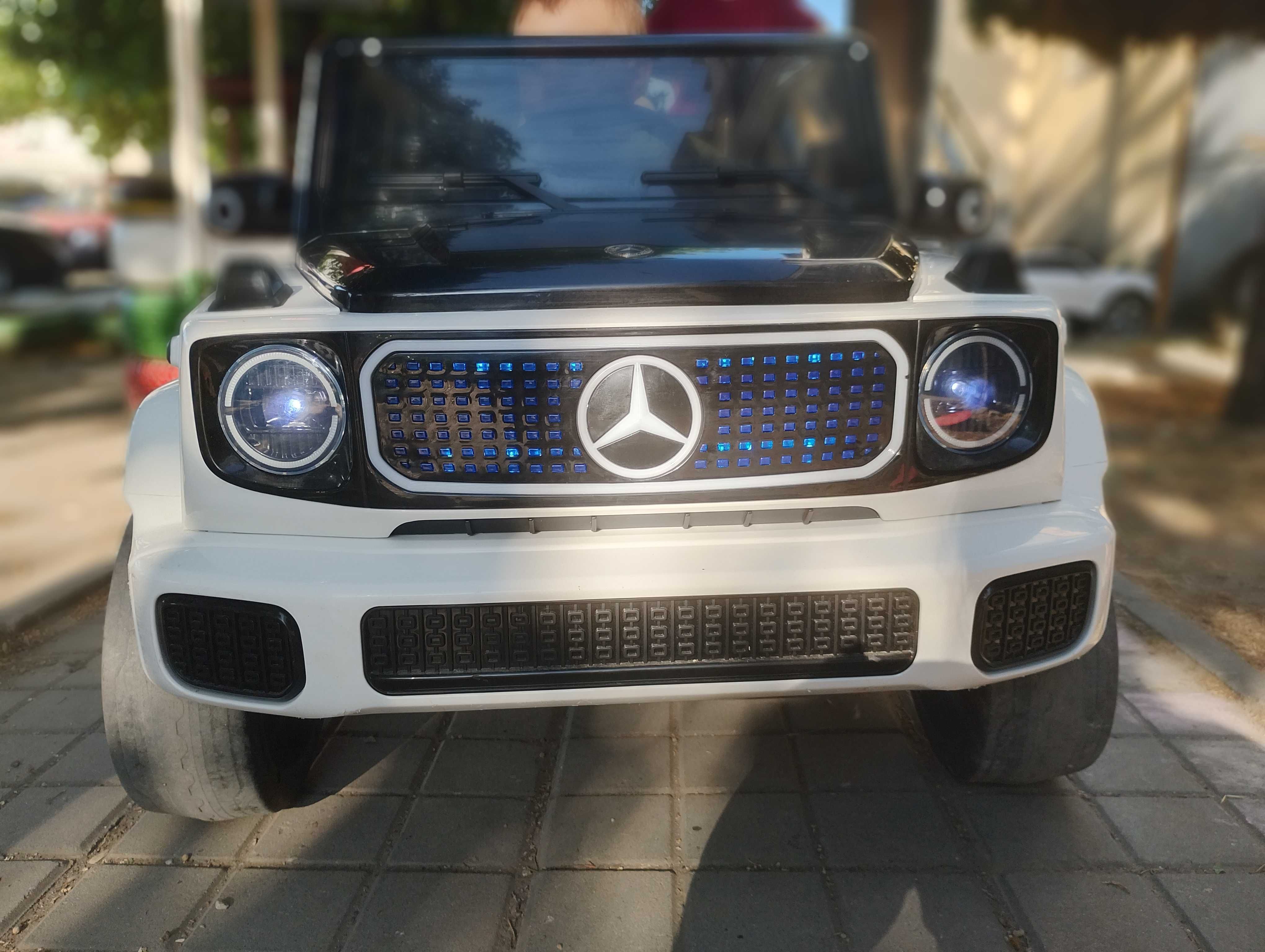 Акумулаторен джип MERCEDES BENZ