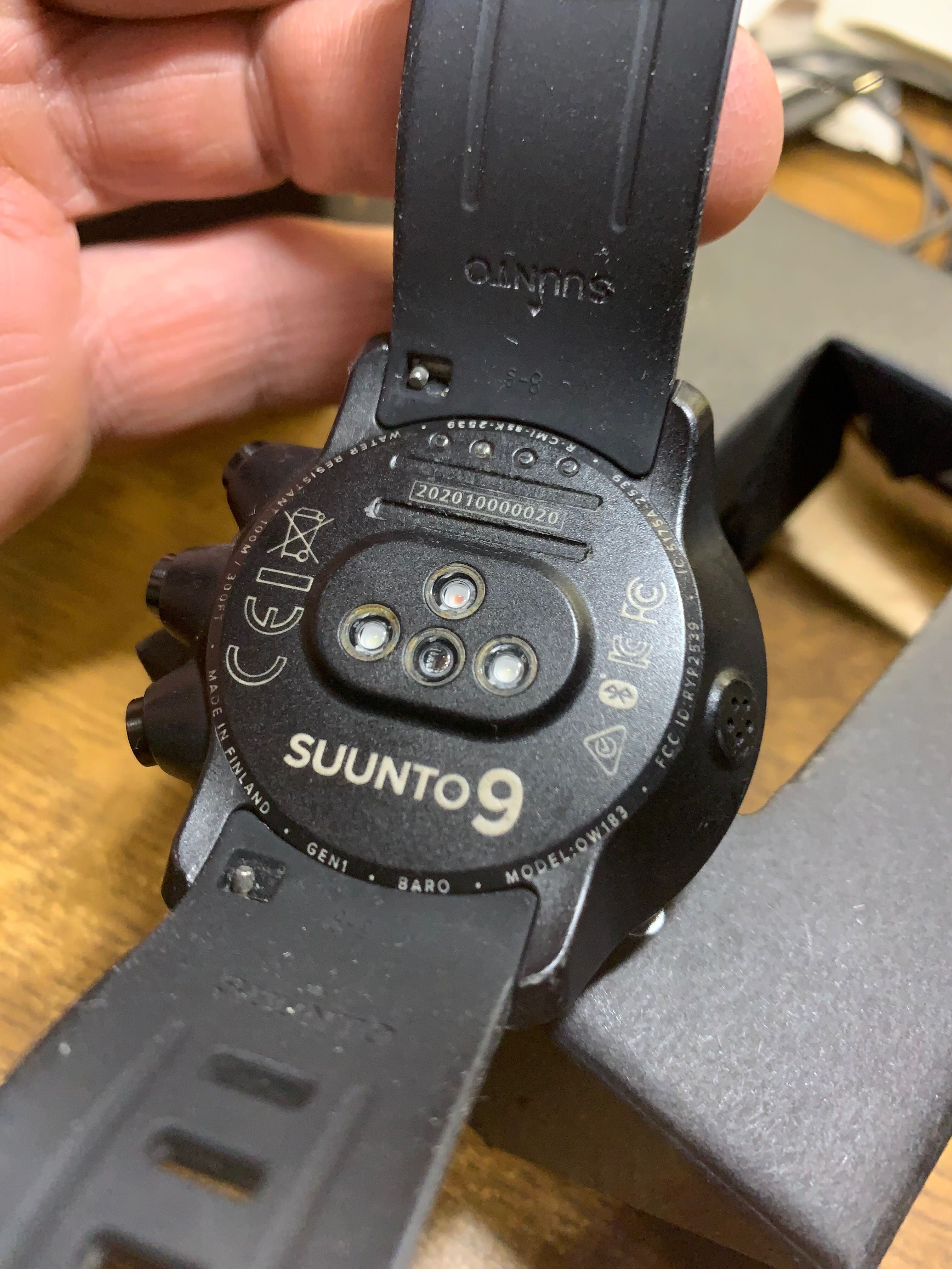 Suunto 9 Gen1 Baro Black и подарък