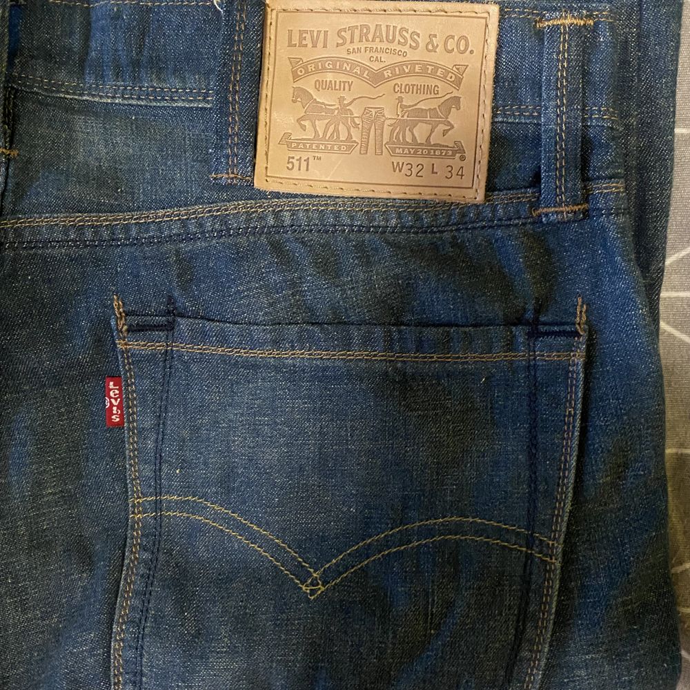 Blugi Levis 511 noi