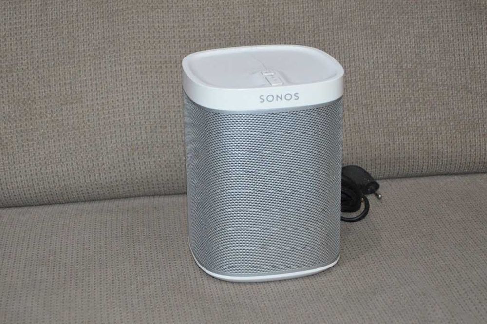 Boxa SONOS Play1 cu internet radio