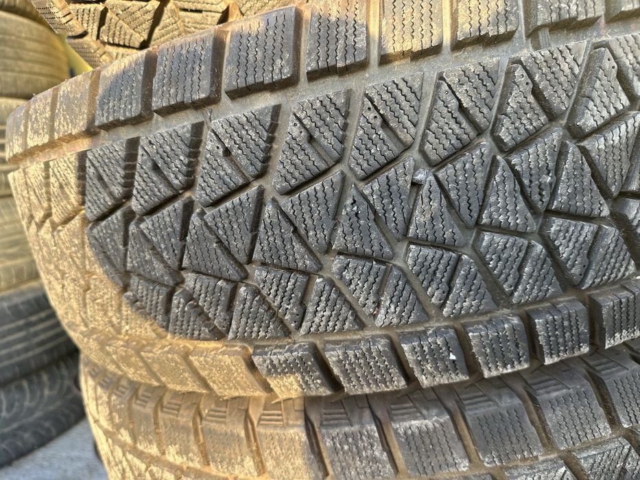 255/70/17-Bridgestone