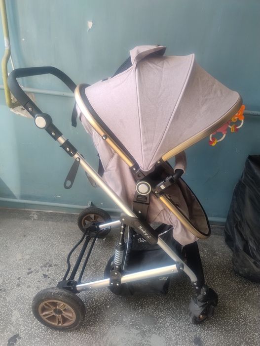 Vând căruț 3 in 1 baby care