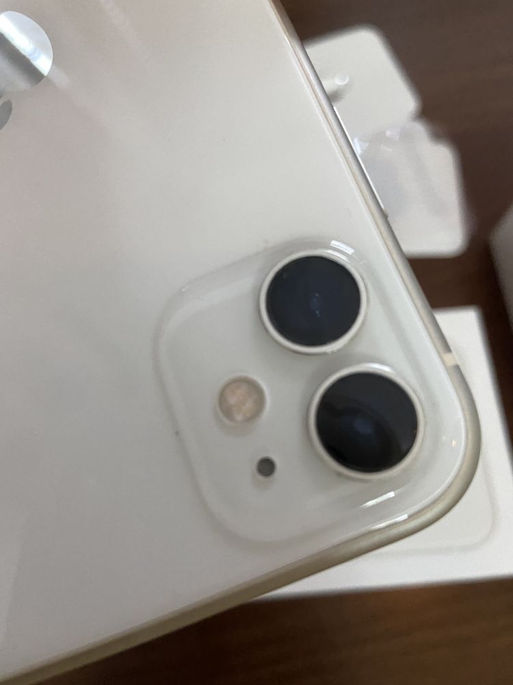 Iphone 11 64 gb като нов