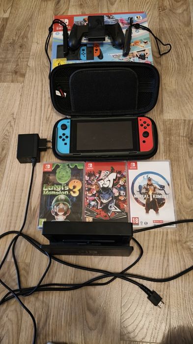 Nintendo Switch-stare foarte buna + accesorii