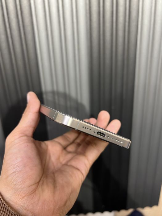 iPhone 15 pro max 256gb ideal