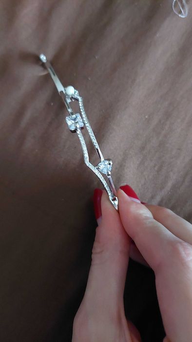 Продавам гривна, неносена