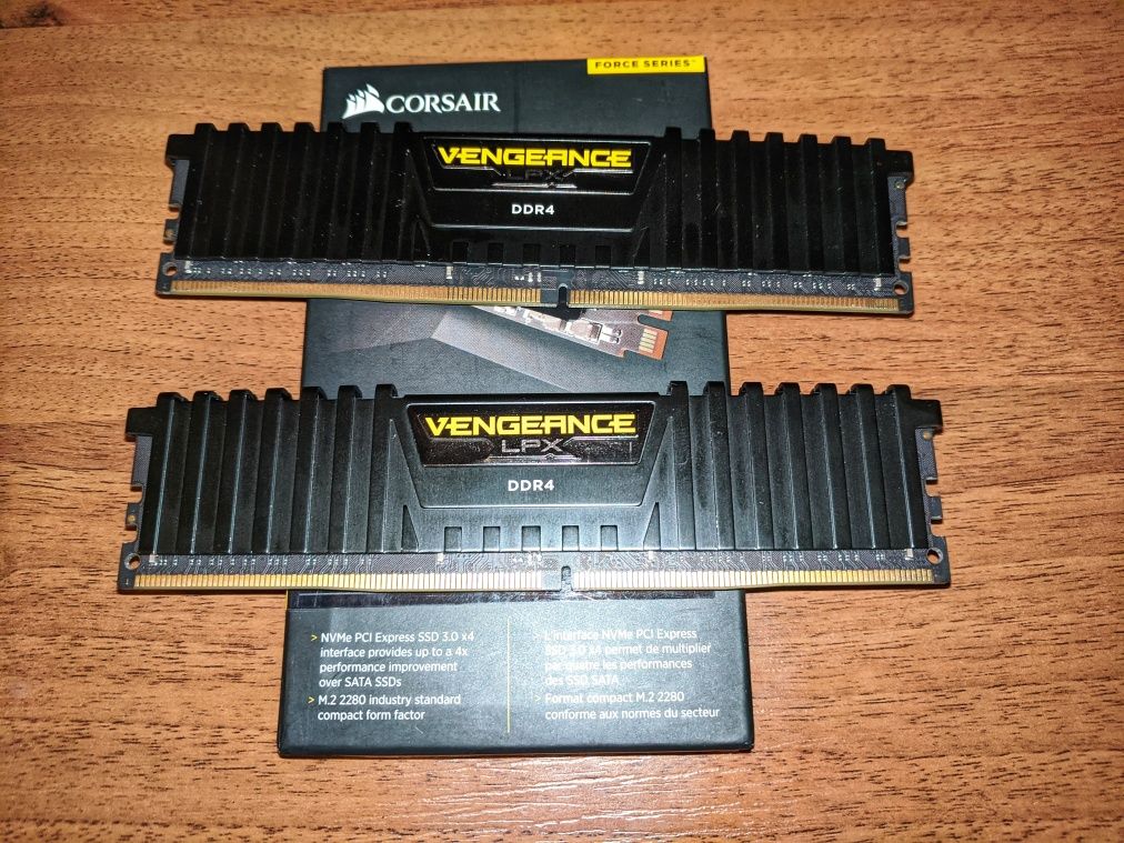 Corsair Vengeance LPX DDR4 32GB/2666MHZ/C16