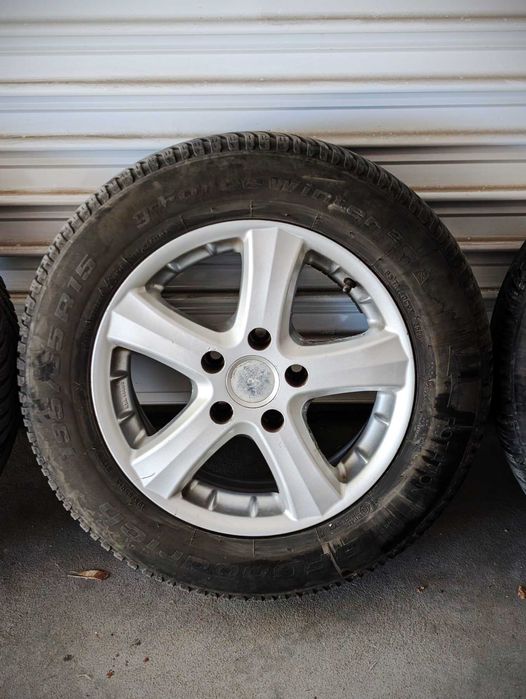 Джанти 15 цола 5x114,3 със зимни гуми 195/65/15 Хюндай, Киа, др.