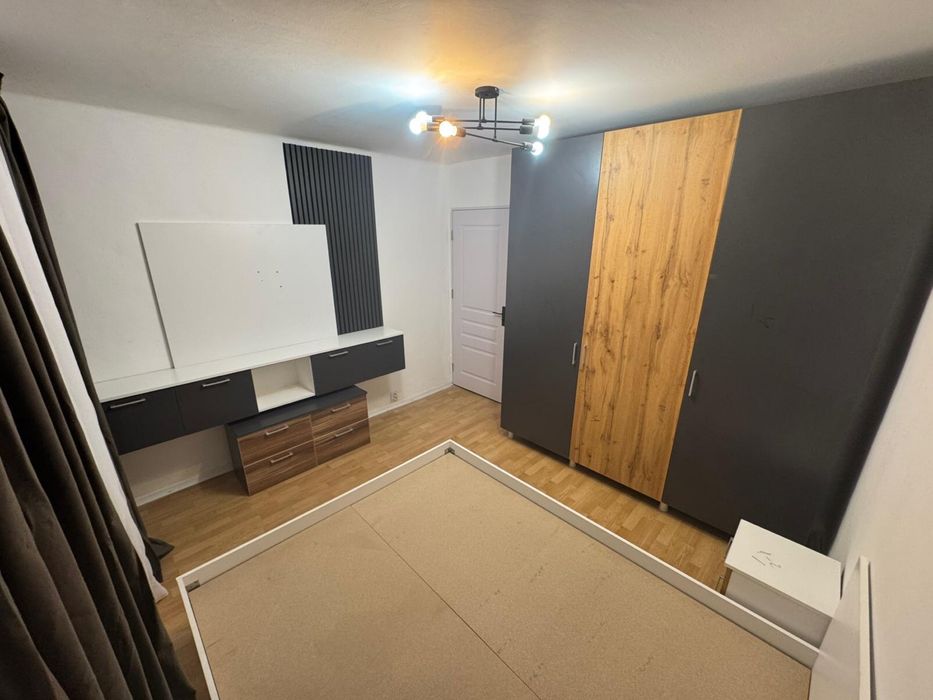 Vand apartament 2 camere decomandate, etaj 1,Rovine zona parculet