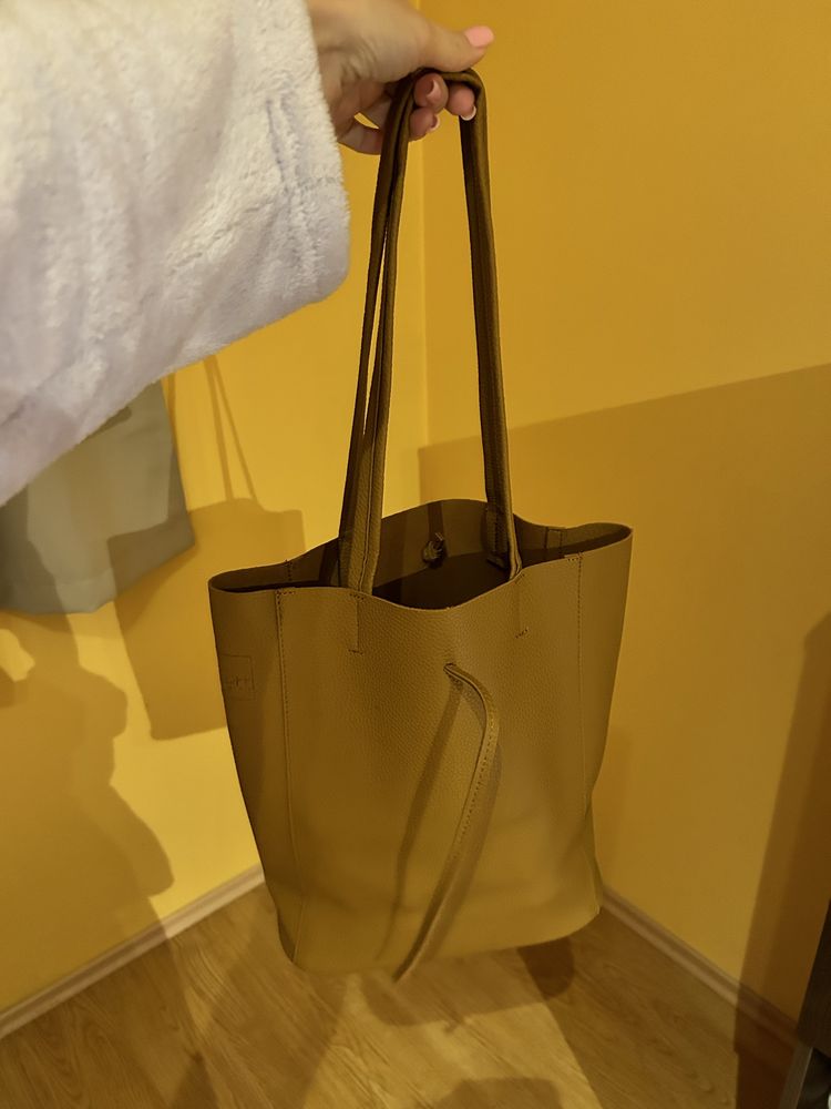 Чанта в цвят камел
