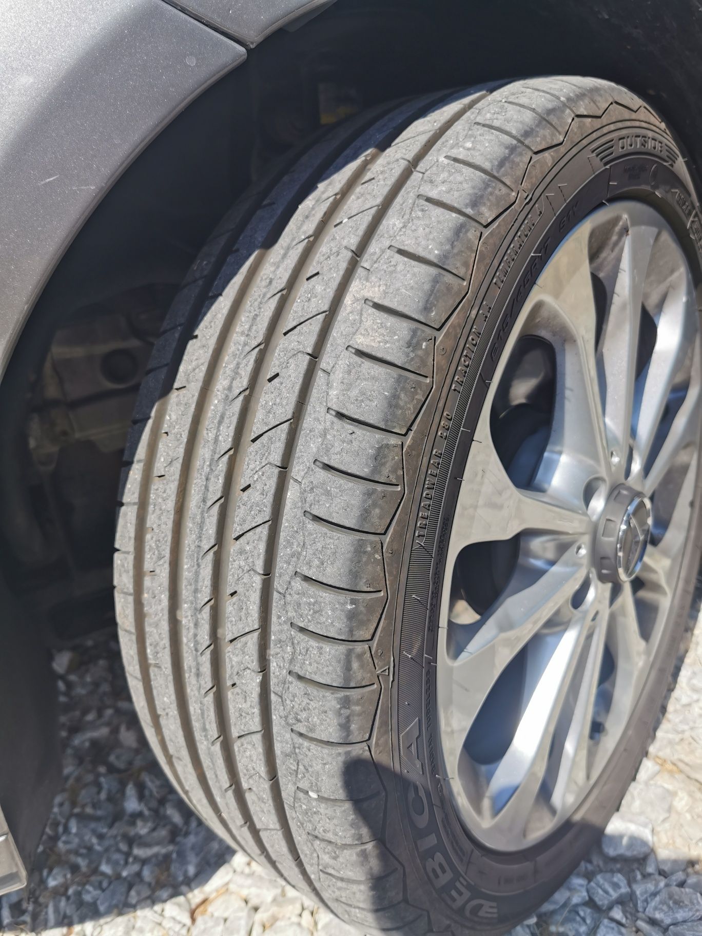 Vând amvelope mercedes B 200