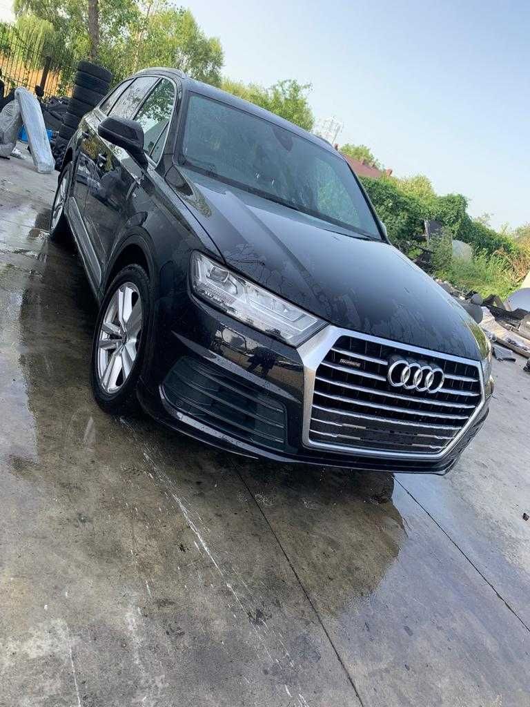 Dezmembrez audi q7 4M/s linne 3.0/capota audi q7/far/aripa/usa/