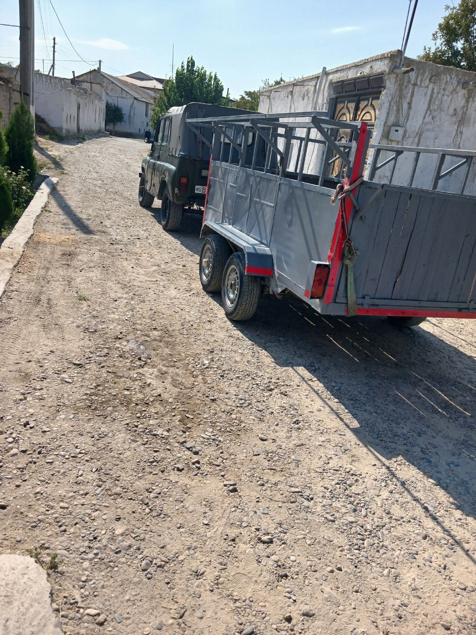 Uaz tachkasi bilan birga sotiladi