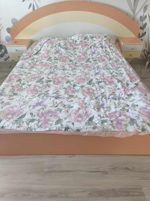 Спалня, нощно шкафче, скрин