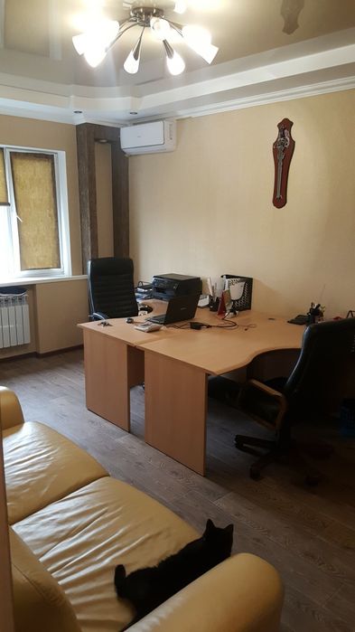 Продам столы в комплекте с тумбочкой