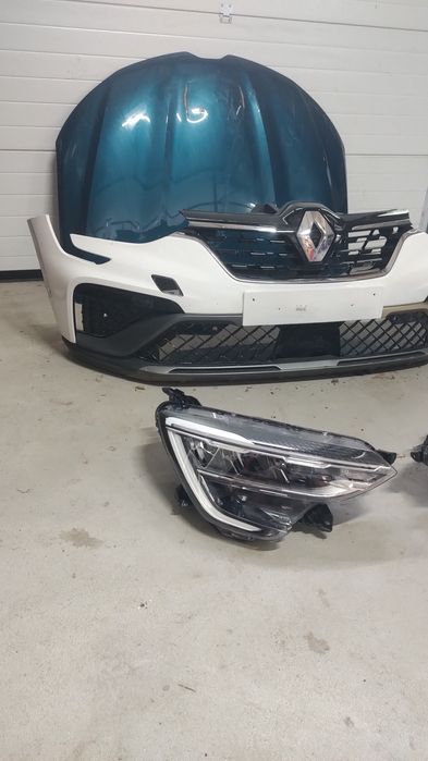 Bara fata , capota , faruri Renault arkana GT line