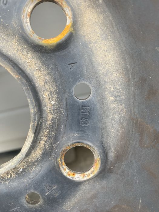 Jante tabla /fier vw Golf 5 , 6 , 7 jetta skoda rapid seat r15 5x112