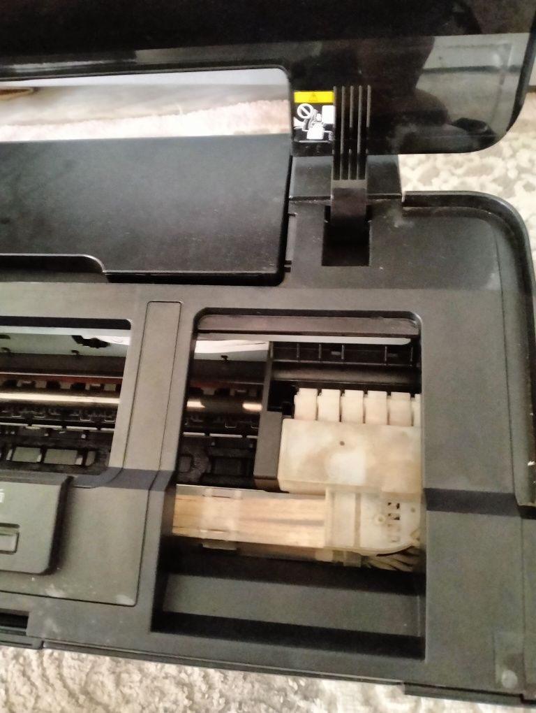 Продам принтер Epon l1800