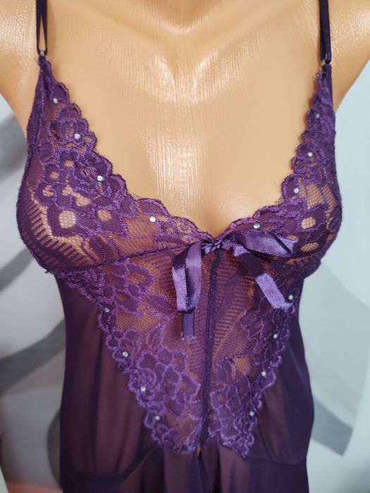 Lenjerie intima cu dantelă sexy