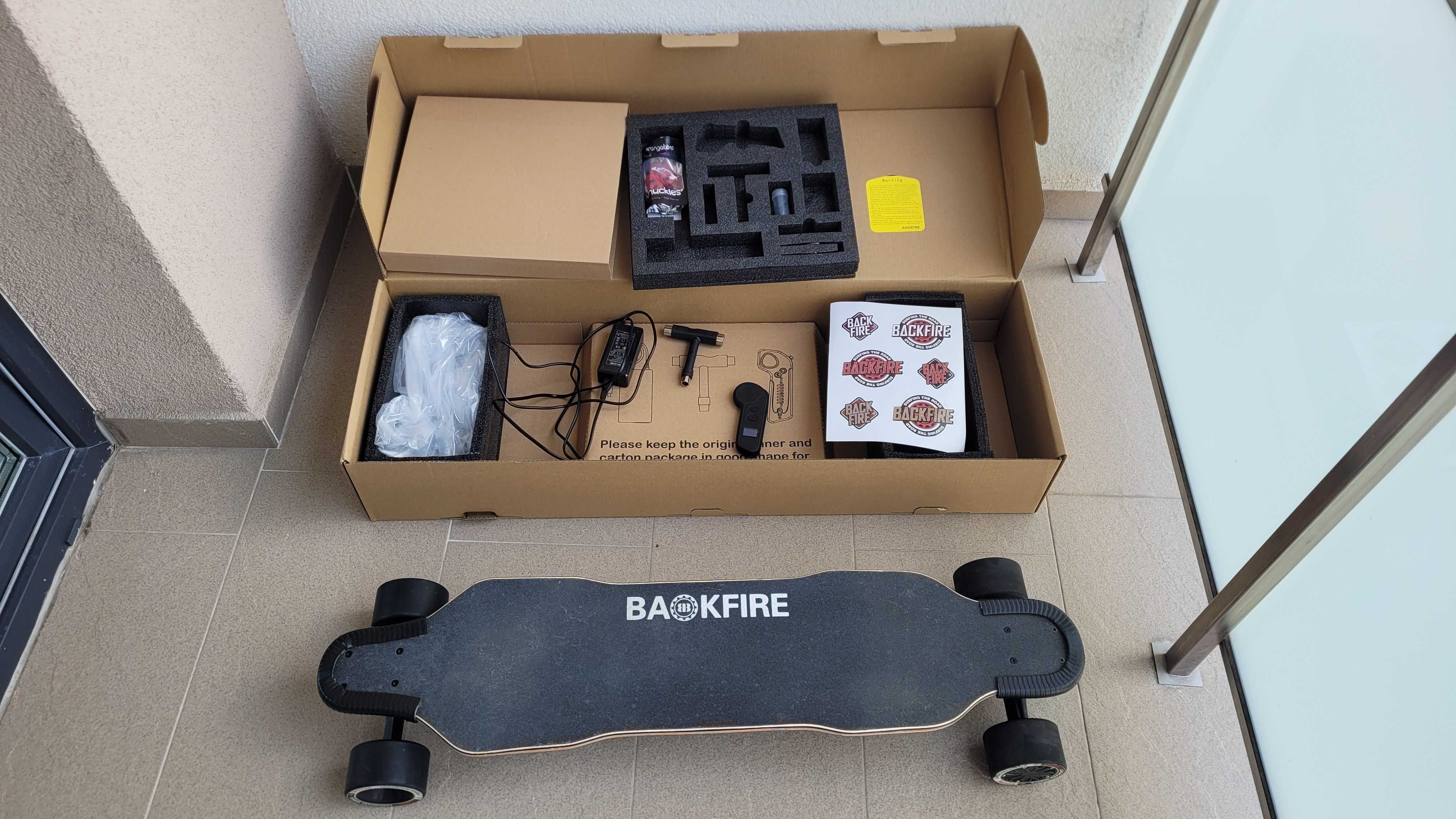 Electric skateboard BACKFIRE G2 Black