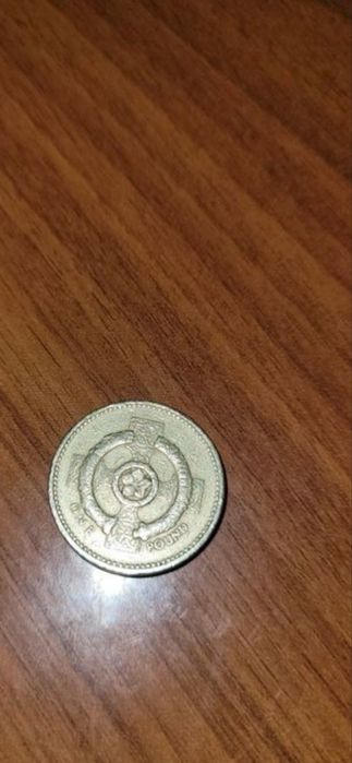 Vand moneda one pound regina elisabetha ll 1996