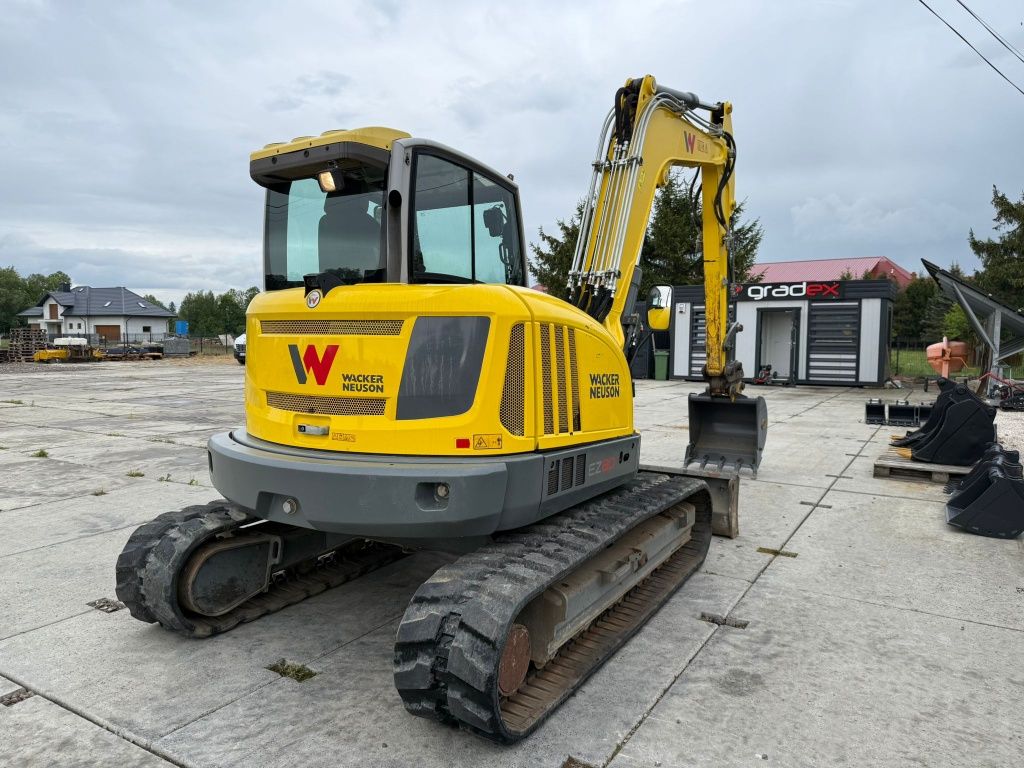 Inchiriez Excavator Dumper si Miniexcavator