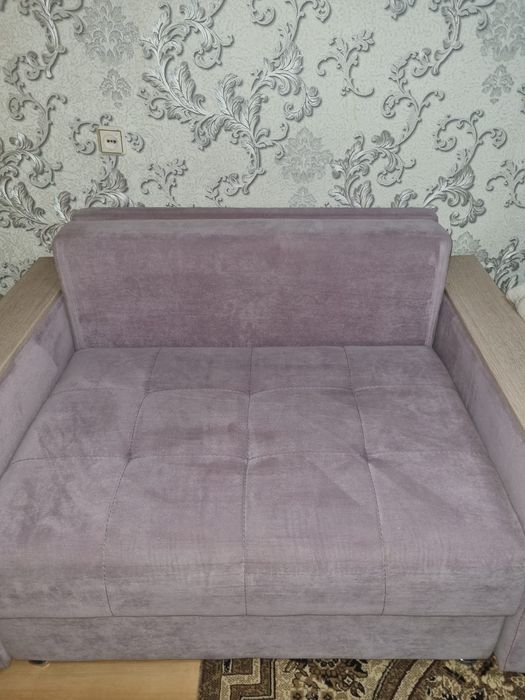 Продам диванчик в хорошем состоянии
