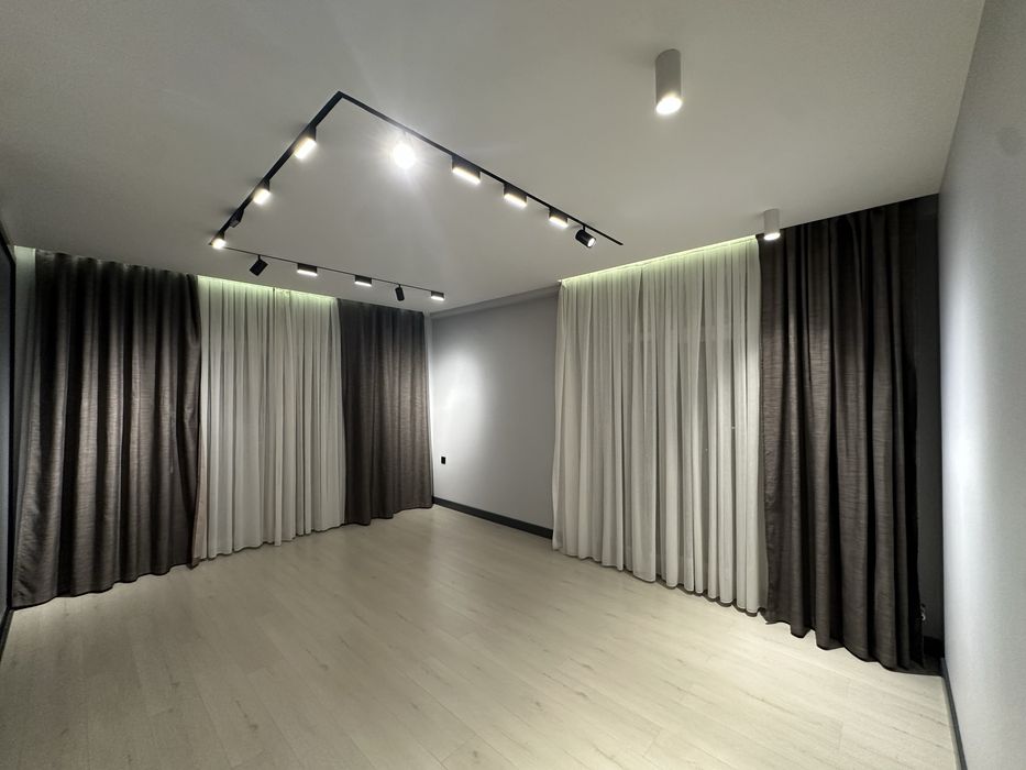 Продается в NRG Mirzo-Ulugbek ул.Сайрам 3/9/12 129м2+ балкон 30м2