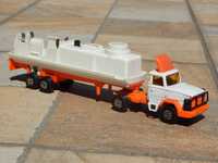 Macheta camion cisterna Leyland Landtrain Corgitronics 1981 1:50