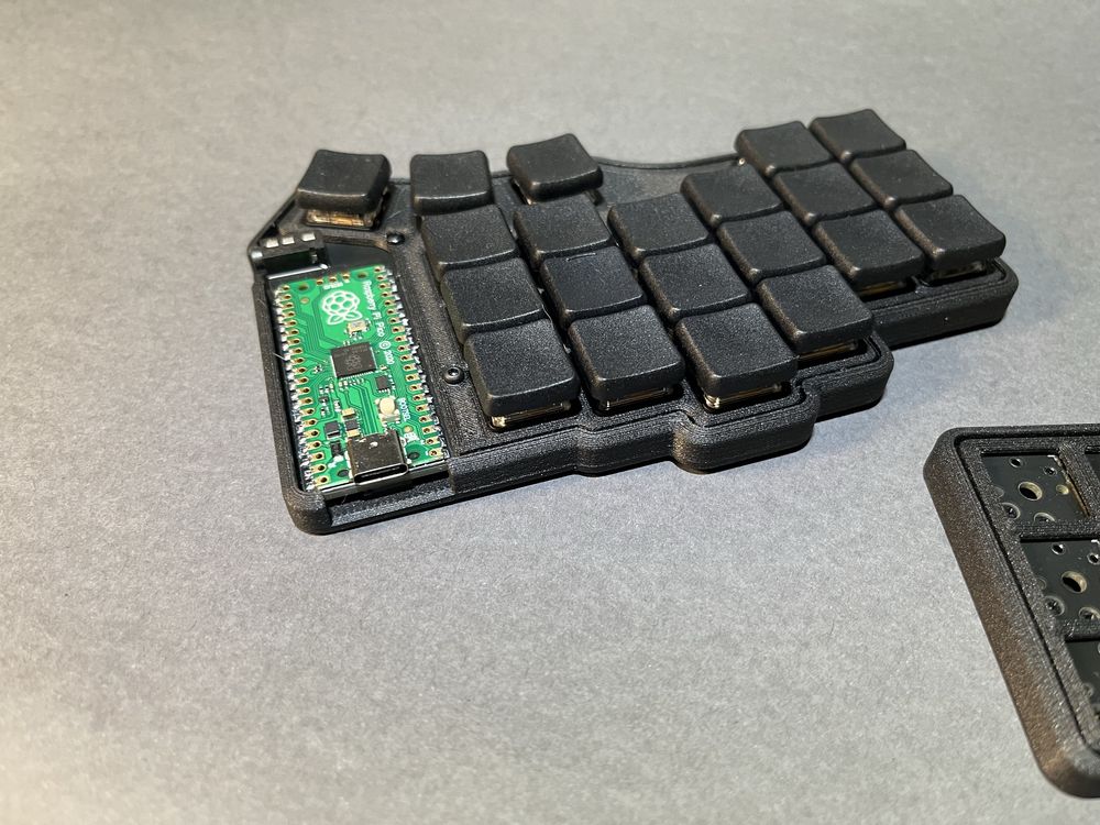 Tastatura mecanica ergonomica split Piantor